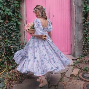 SOLD selkie La Belle Etoile Cotton French Puff Dress
Size S